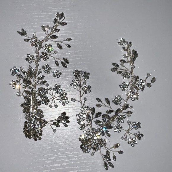 Gorgeous bridal hair accessories to glamorize and elevate your wedding look - Picture 1 of 9